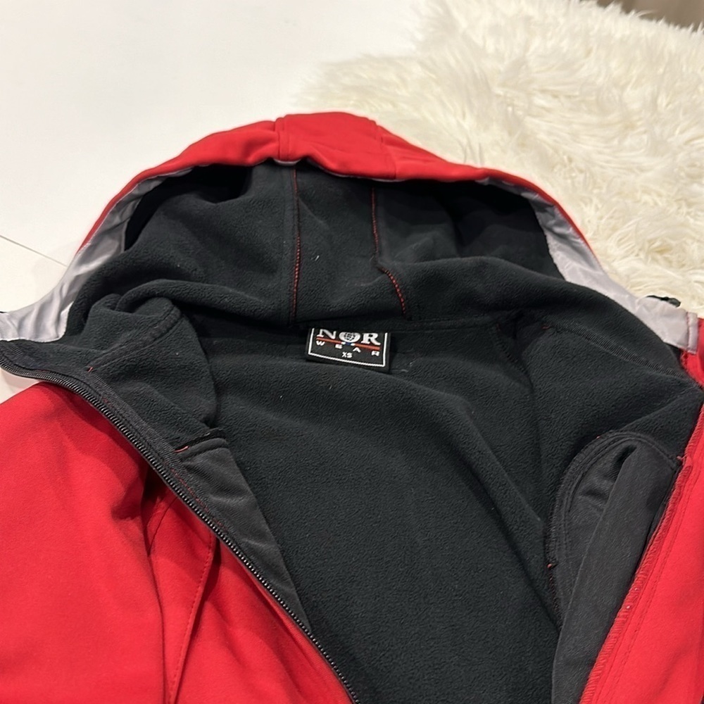 Norwear Women’s Softshell hooded jacket,windbreaker,red, size XS - Picture 6 of 7